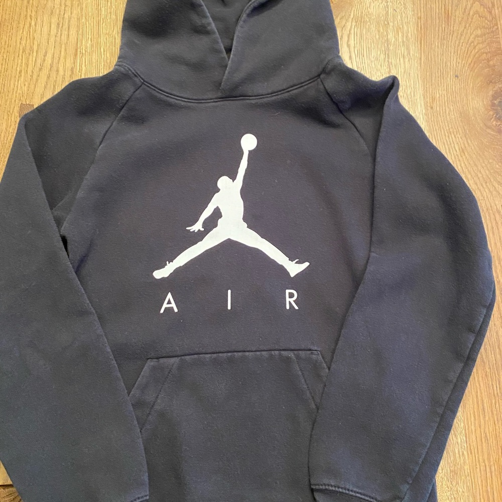 Nike Air Jordan Black sweatshirt boys size M preworn